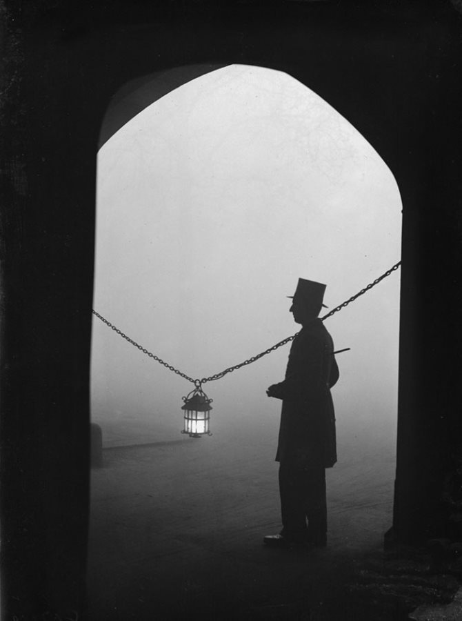Ατμοσφαιρικές φωτογραφίες του ομιχλώδους Λονδίνου στον 20ο αιώνα - Εικόνα 4