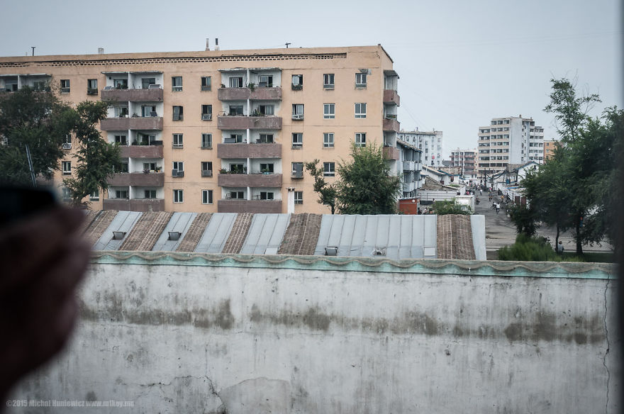 Δημοσίευσε Παράνομες Φωτογραφίες από τη Βόρεια Κορέα. Δείτε τι έβγαλε... - Εικόνα 5