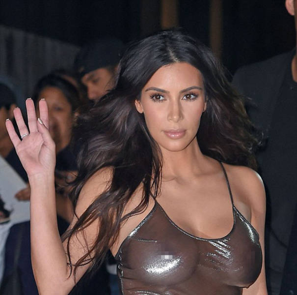 Τα φορέματα της Kim Kardashian που δεν αφήνουν τίποτα στην φαντασία - Εικόνα 23