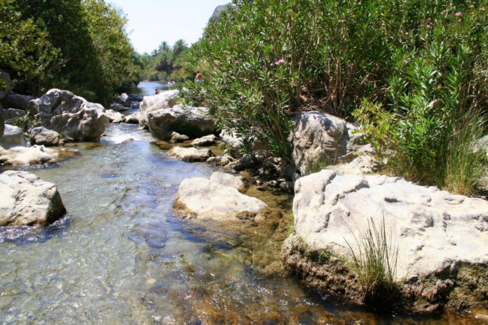 Η παράξενη παραλία της Ελλάδας που θυμίζει.. Αφρικανική όαση! - Εικόνα 11