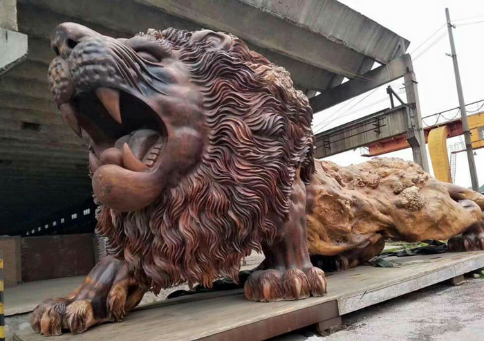 Το τεράστιο ξυλόγλυπτο λιοντάρι που έσπασε ΚΑΘΕ ρεκόρ - Εικόνα 4