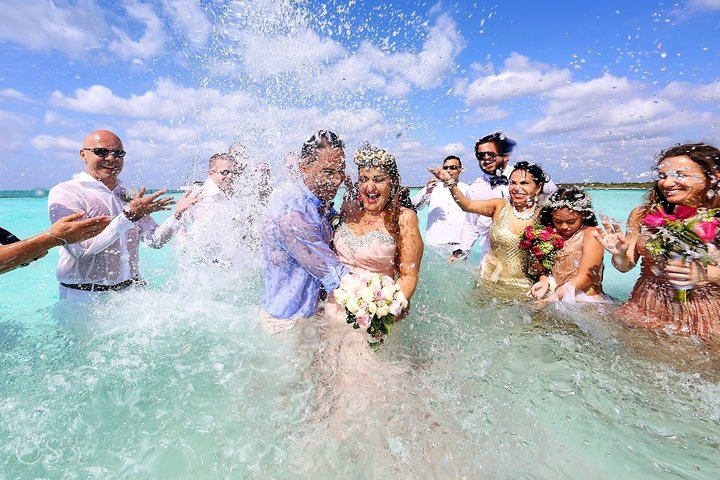 Παντρεύτηκαν στην Καραϊβική και δεν θα πιστεύετε τις φωτογραφίες!! - Εικόνα 4