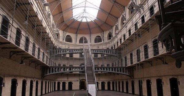 Οι πιο παράξενες φυλακές του κόσμου. Τα χειρότερα και τα πιο προοδευτικά σωφρονιστικά καταστήματα (φωτογραφίες)