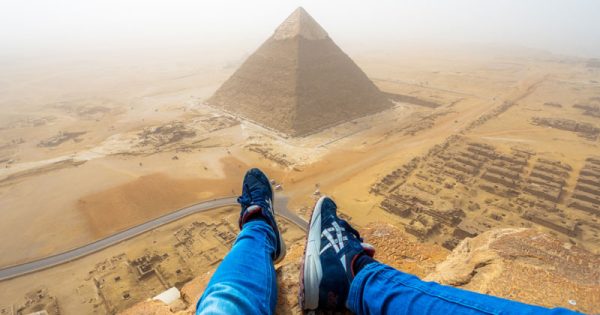 Έφηβος σκαρφαλώνει παράνομα σε Πυραμίδα της Γκίζας και το βιντεοσκοπεί